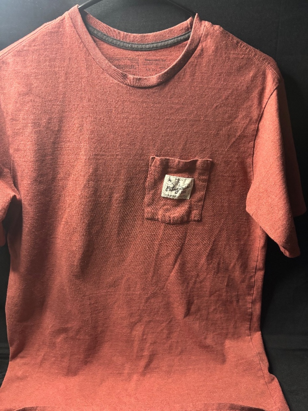 Patagonia Surf Wear Responsibili-Tee Men’s Small Pocket T Shirt Red Graphic.